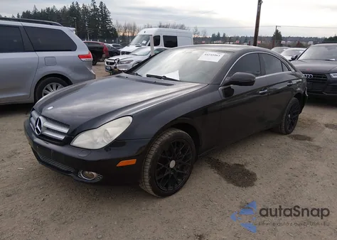 2009 Mercedes-Benz Cls 550 z USA, uszkodzony, nr VIN WDDDJ72X89A145138